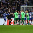 Ânimos exaltados no final do clássico entre FC Porto e Sporting (Grafislab)