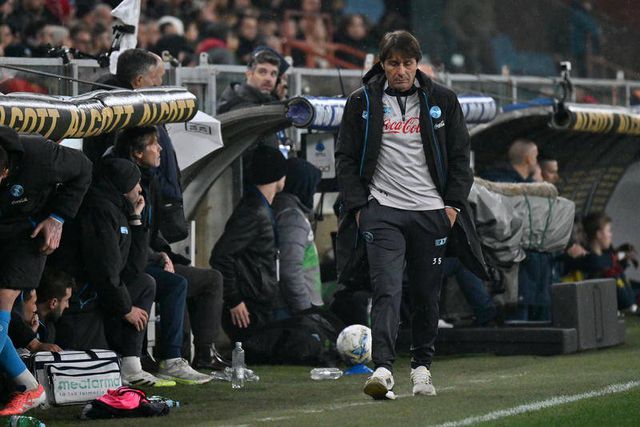 Antonio Conte, treinador do Nápoles