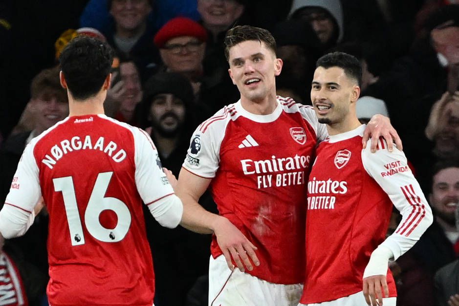 Gyokeres e Martinelli no último golo do Arsenal ao Sunderland