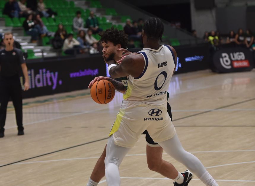 Javian Davis foi um dos alvos dos insultos racistas e ameaças de ódio - Foto: Miguel Nunes