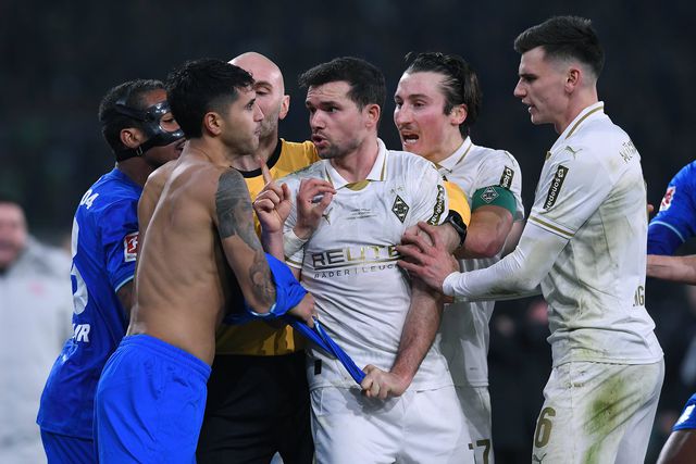 Desentendimento entre Kevin Stoger e Exequiel Palacios