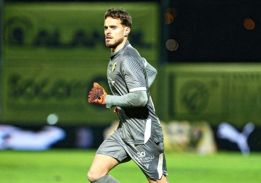 Manu trocou o Cinfães pelo Fafe e, com um treino no novo clube, foi 'obrigado' a fazer a estreia depois da expulsão de João Gonçalo - Foto: DR