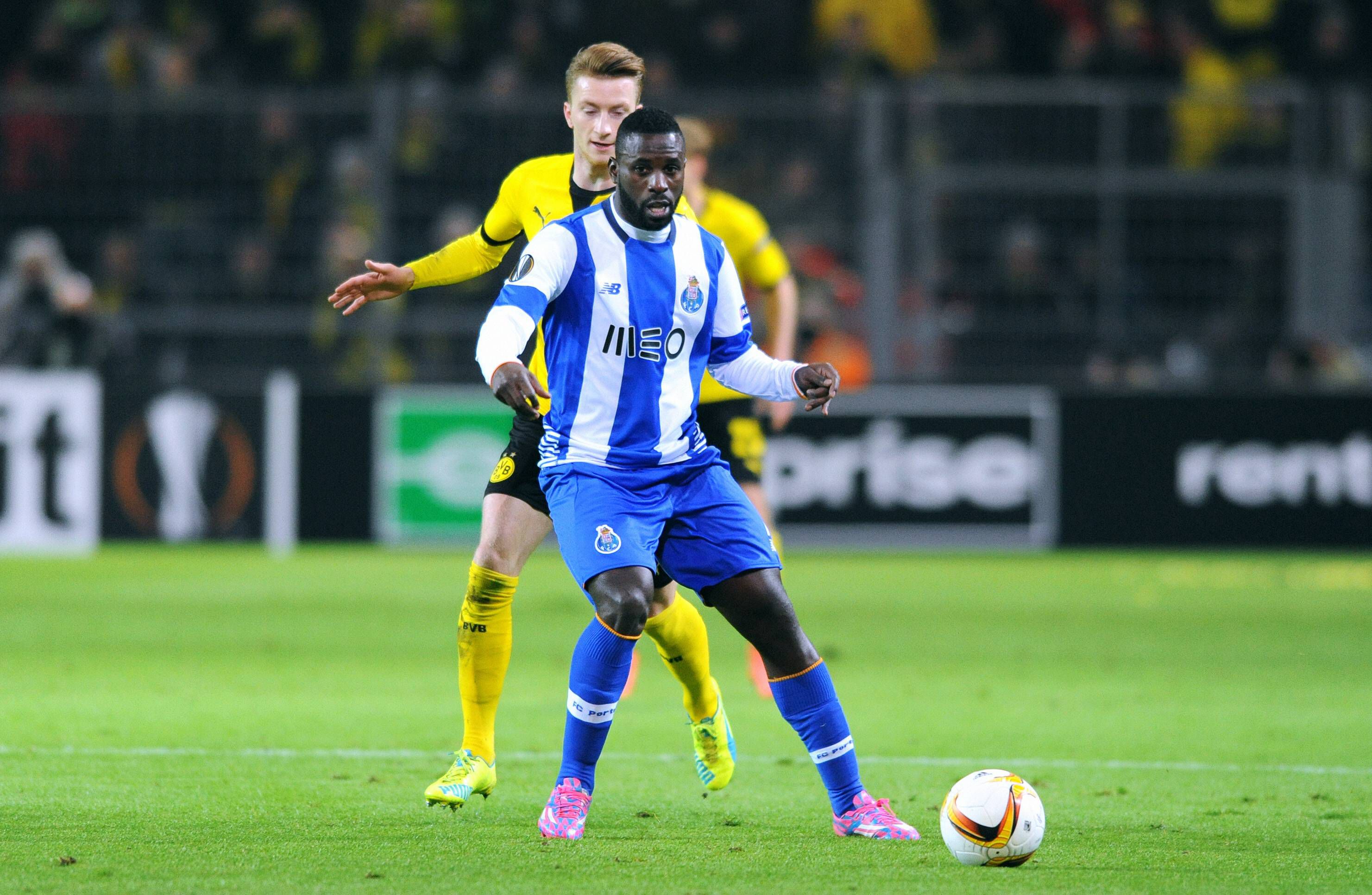 Silvestre Varela passou pela formação do Sporting, mas foi no FC Porto que se destacou. Sagrou-se campeão nacional mais do que uma vez, conquistou Taças de Portugal, Supertaças e uma Liga Europa
