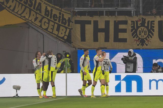 Festejos do Dortmund depois do golo de Guirassy