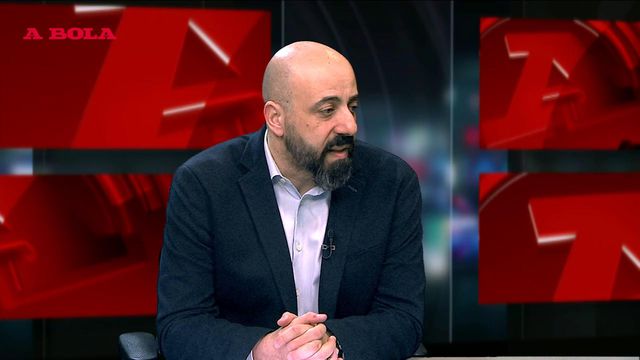 «Os quatro da frente do Benfica nada contribuem para o momento defensivo »