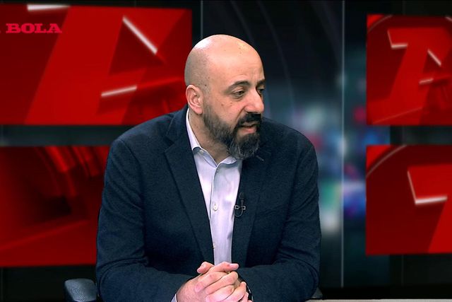 «Os quatro da frente do Benfica nada contribuem para o momento defensivo »