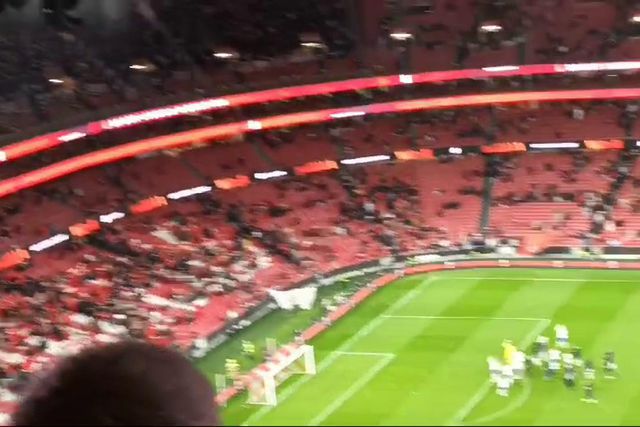 Adeptos do Rangers fazem a festa na Luz