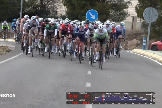 130 ciclistas abandonam prova em Espanha após anúncio de controlo antidoping