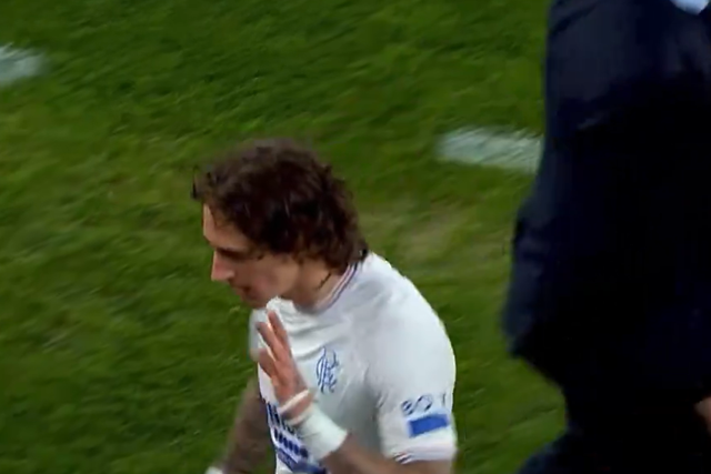 Fábio Silva foi assobiado na Luz e reagiu assim… (vídeo)