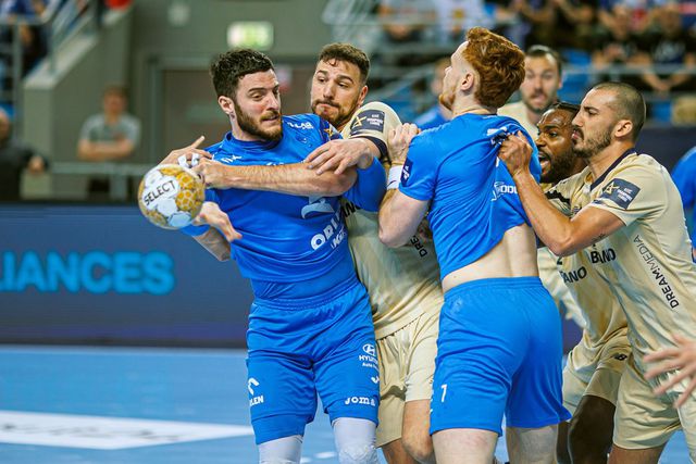 FC Porto perde na Polónia e é eliminado da Champions