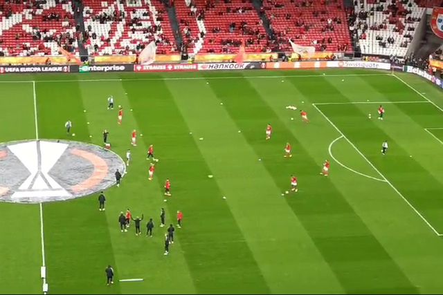 Benfica faz últimos preparativos no relvado