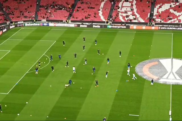 Escoceses já aquecem na Luz