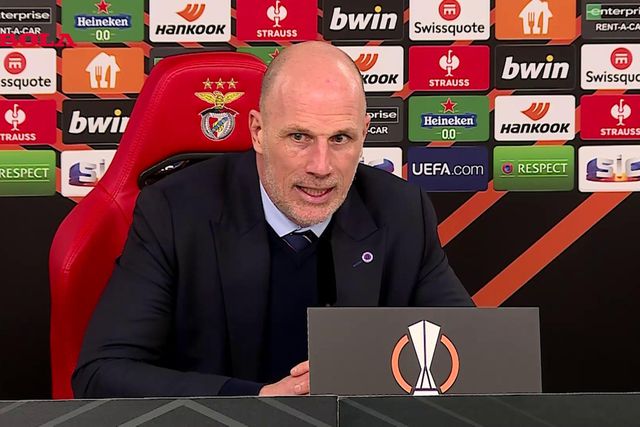 «Não concordo com o rumo do futebol no que diz respeito às mãos na bola»