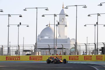 Max Verstappen lidera primeira sessão de treinos na Arábia Saudita