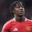 Kobbie Mainoo durante um jogo do Manchester United