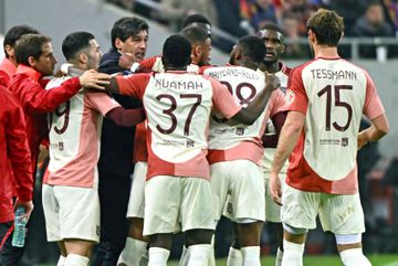 Paulo Fonseca explica como vai gerir equipa do Lyon durante suspensão  