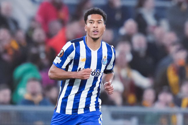 Central de Transferências: «Namaso não progrediu da forma que o FC Porto esperava»