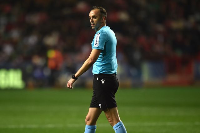 Imagem do árbitro João Pinheiro, que subiu ao grupo de Elite a 1 de janeiro e esteve no recente Club Brugge-Aston Villa da UEFA Champions League, em ação num jogo da Liga Portugal Betclic