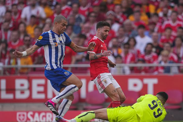 Experiência está a favor do Benfica: jogadores com mais clássicos este século (fotos)