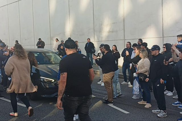 Farioli recebido em apoteose no Dragão