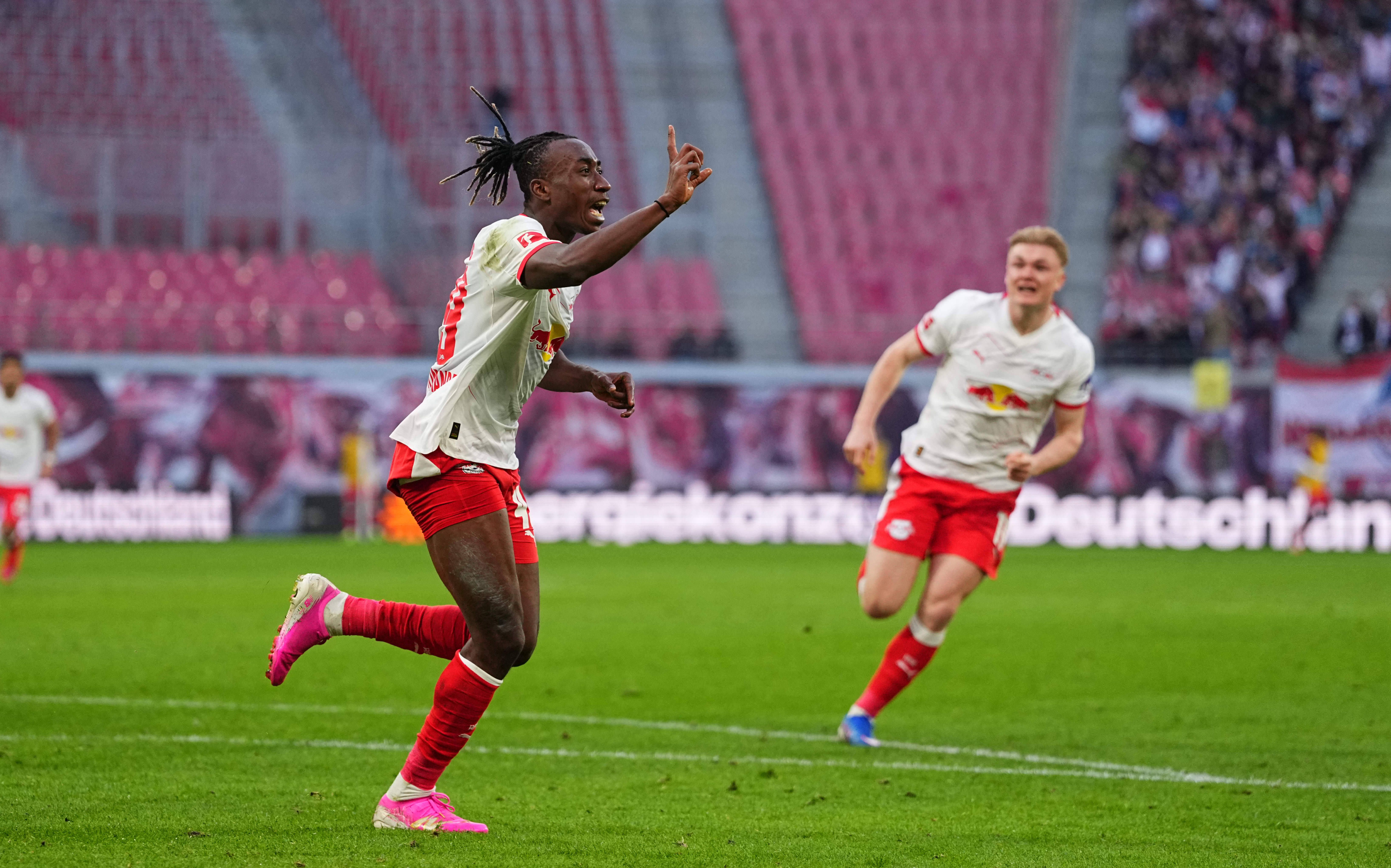 Yan Diomande tem sido uma das grandes figuras do Leipzig e da Bundesliga