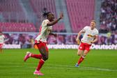 Yan Diomande tem sido uma das grandes figuras do Leipzig e da Bundesliga