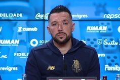 Farioli comenta elogios de Thiago Silva