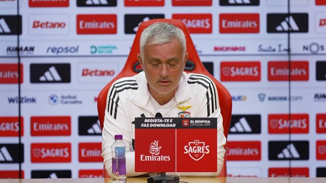 Mourinho: «Não dou tangas e há sempre por aí alguma toupeira escondida»