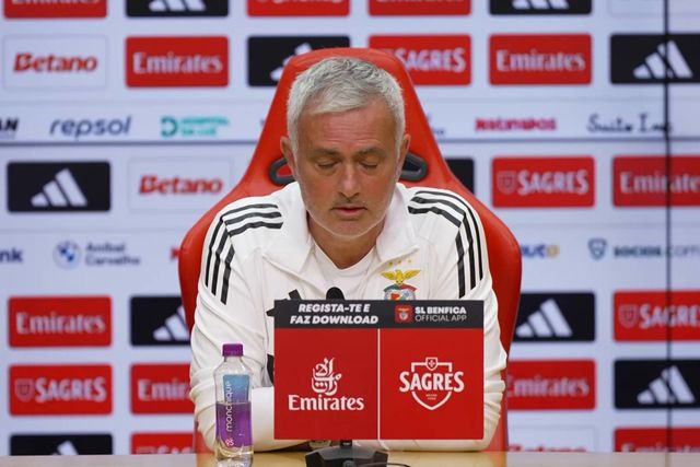 Mourinho: «Não dou tangas e há sempre por aí alguma toupeira escondida»