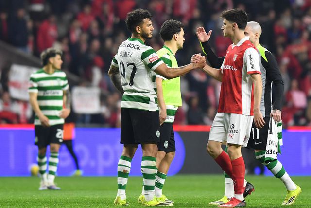 Luis Suárez desiludido após empate consentido nos instantes finais - Foto: ROGÉRIO FERREIRA/KAPTA +