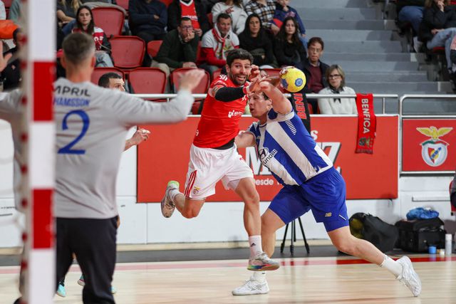 Empate na luz no último segundo! Fim do jogo!