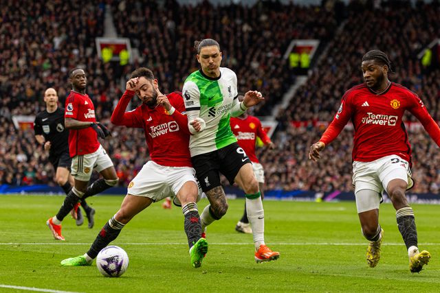 Golos, desperdícios e emoção de princípio a fim: Man. United e Liverpool empatam