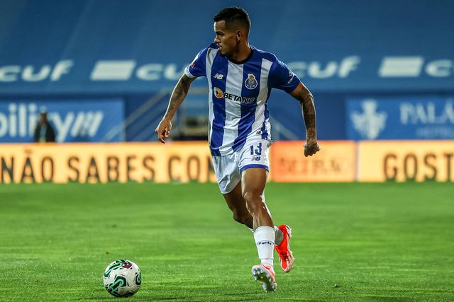 Vídeo: autogolo de Galeno coloca V. Guimarães em vantagem