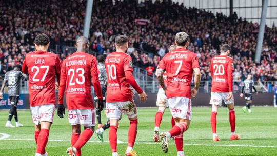 Ligue 1: Brest apanha susto, mas vence e aproxima-se do PSG