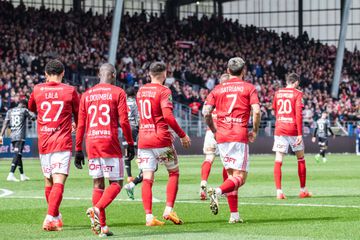 Ligue 1: Brest apanha susto, mas vence e aproxima-se do PSG