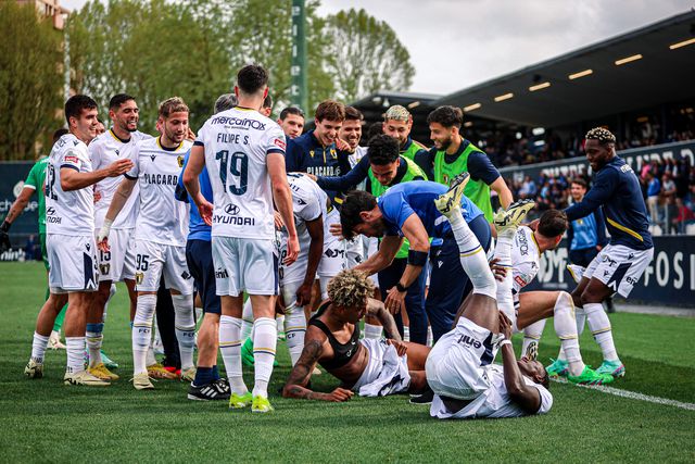 Famalicão: meter a terceira no Dragão... sem uma dupla