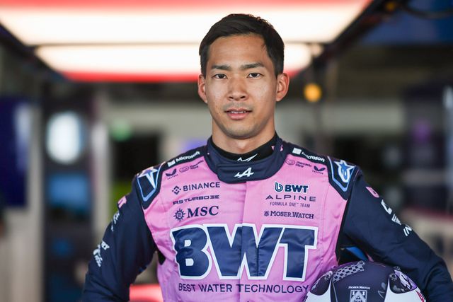 Ryo Hirakawa vestido com as cores da Alpine em Suzuka, no Japão