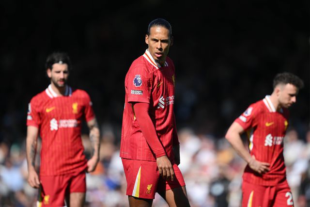 Van Dijk durante a derrota com o Fulham