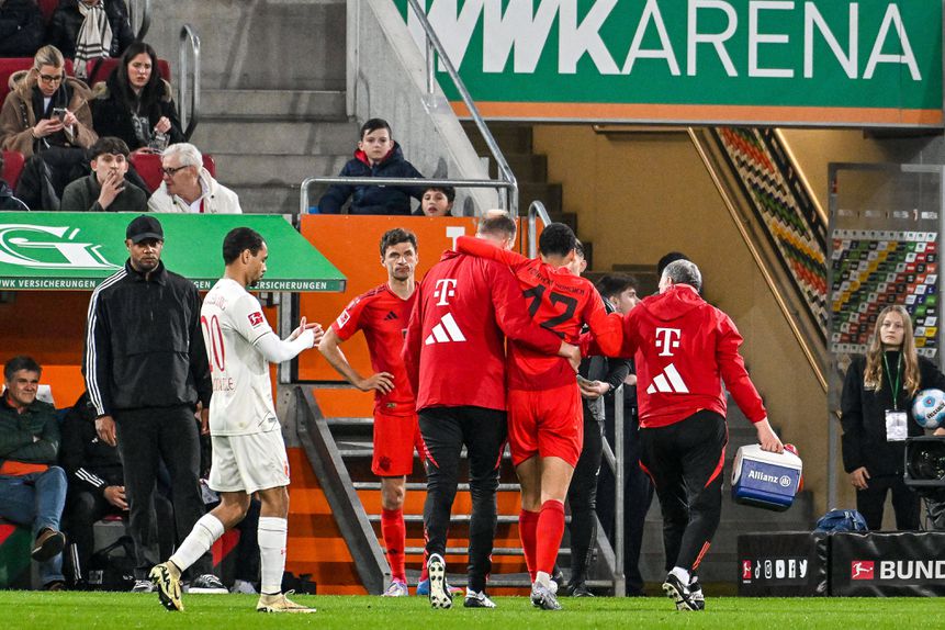 Musiala lesionou-se em casa do Augsburgo e deu lugar a Muller em campo