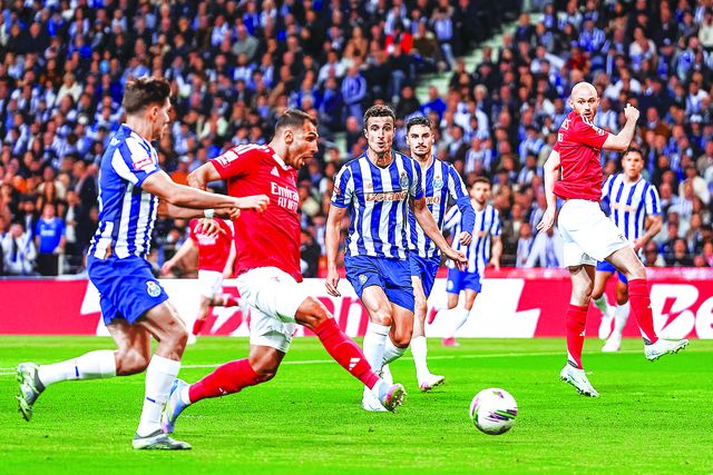 Pavlidis marca o primeiro golo no clássico com o FC Porto no Dragão
