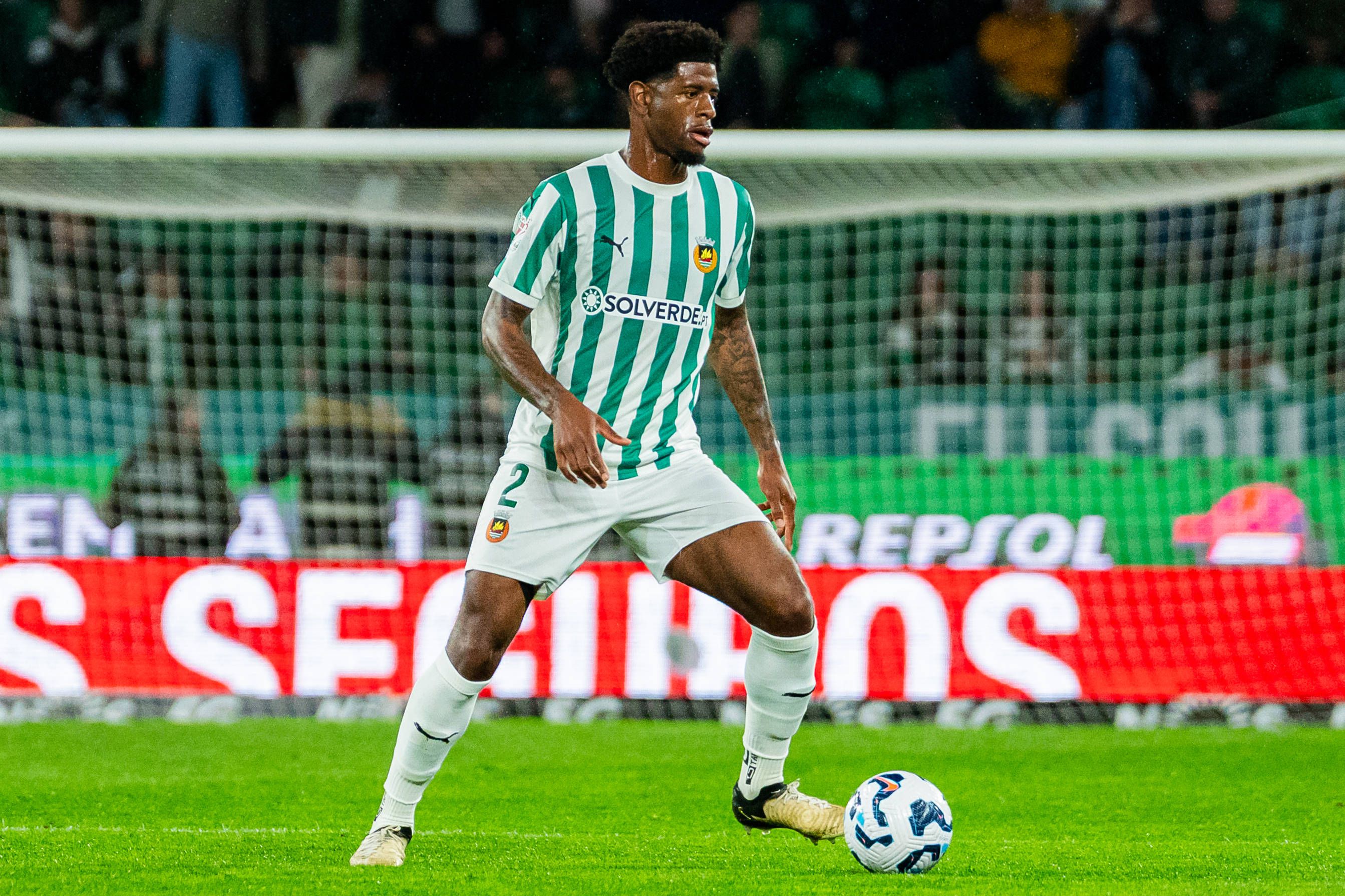 Dores de cabeça para Petit na defesa do Rio Ave