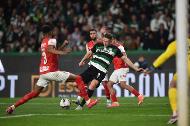 Em noite de balde de água fria, Gyokeres fez a sua parte: as notas dos jogadores do Sporting