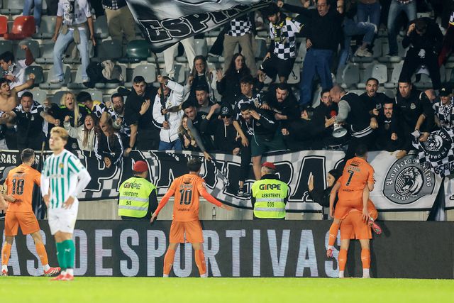 Na noite do regresso do Boavista às vitórias, jogadores e adeptos festejaram efusivamente a conquista dos três pontos no duelo com o Rio Ave