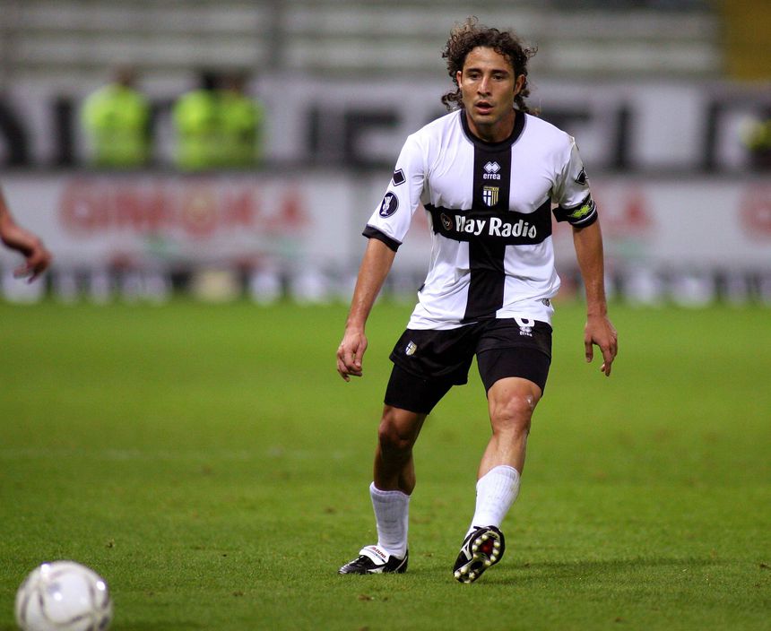 Jorge Bolaño em ação pelo Parma (Foto: IMAGO)
