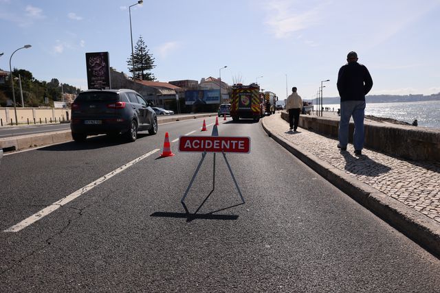 Condutor do carro que caiu ao Tejo encontrado morto