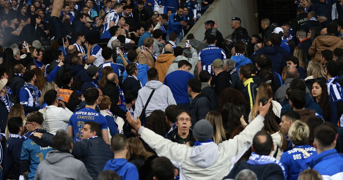 Conselho de Disciplina multa FC Porto por obstrução de vias de emergência