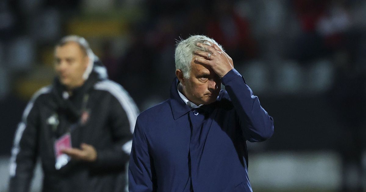 Benfica: Mourinho disse que Prestianni nem ao Seixal foi, mas... imagens mostram o contrário