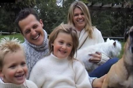 Gina Schumacher, filha de Michael Schumacher, com o irmão e a mãe /Instagram