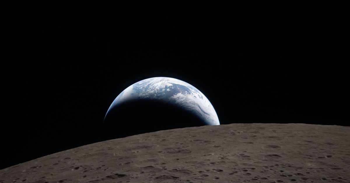 A primeira imagem da Terra vista a partir da face oculta da Lua
