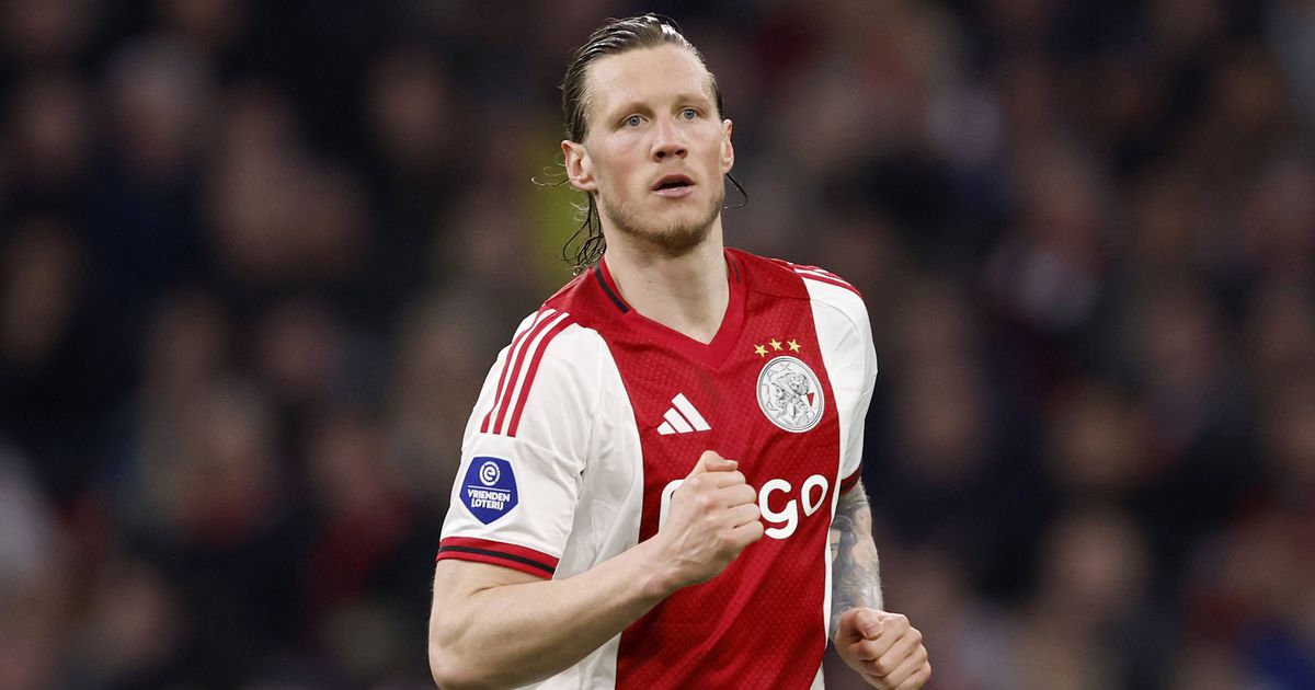 Benfica: avançado do Ajax na lista de Mourinho